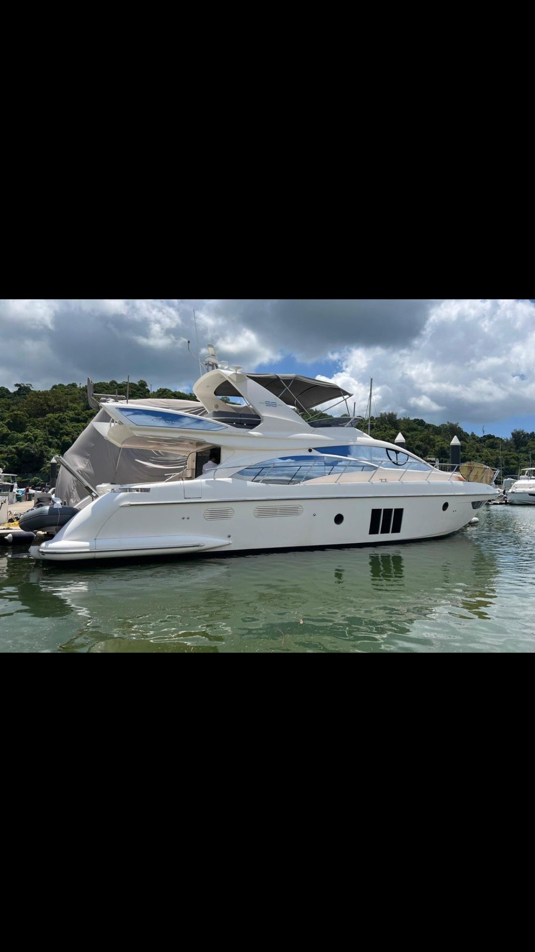 Azimut 58 Flybridge main photo