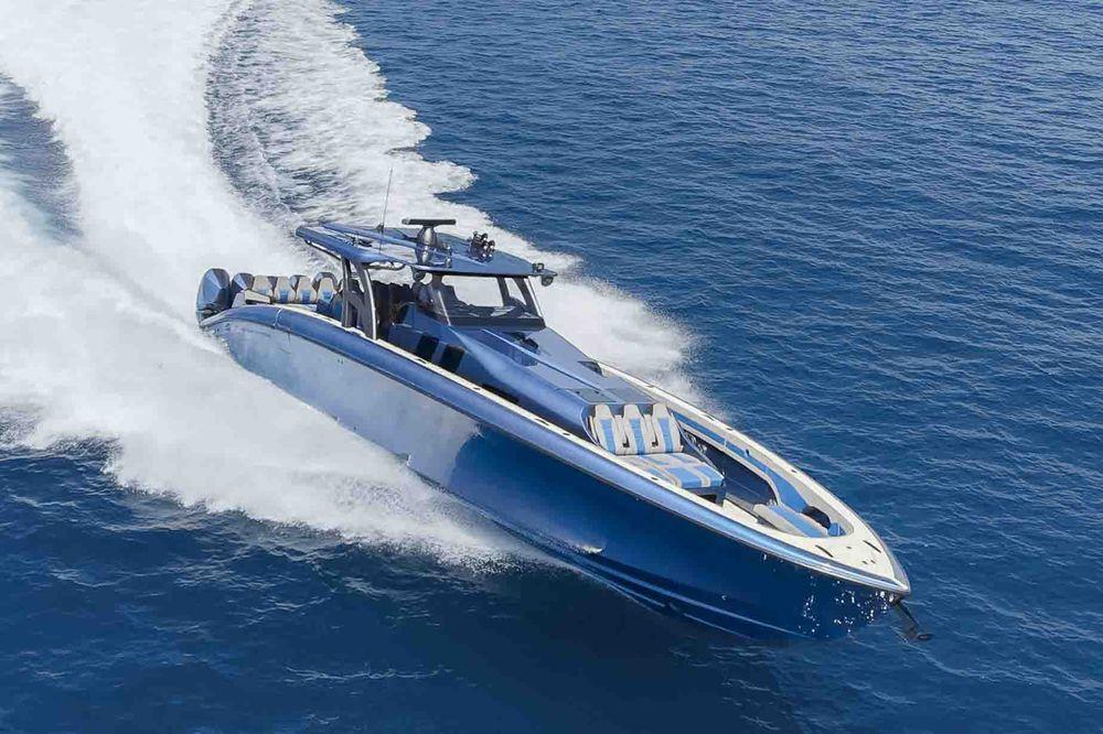 52' 2026 Midnight Express 52 Vitesse main photo