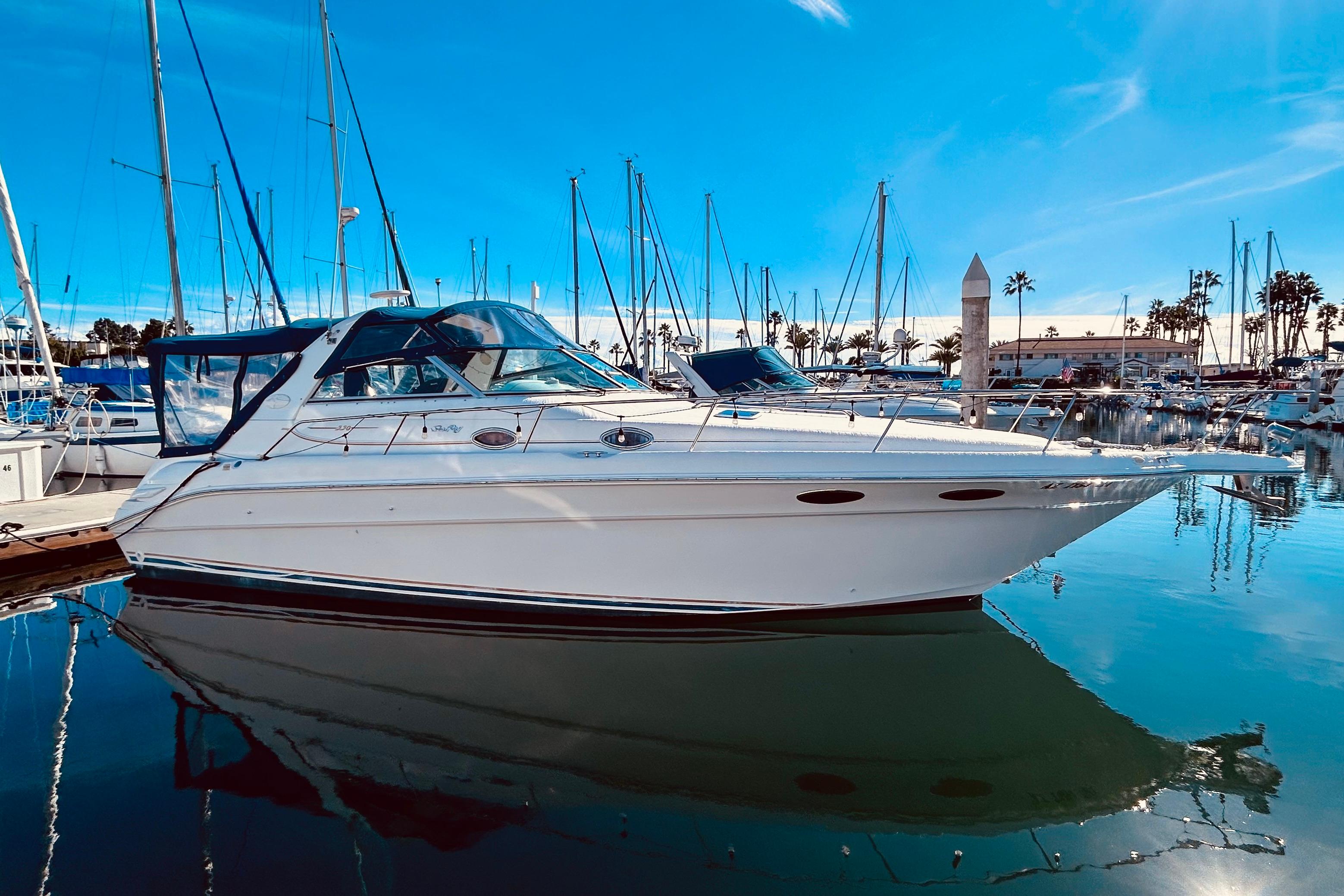 1999 Sea Ray Sundancer 330 main photo