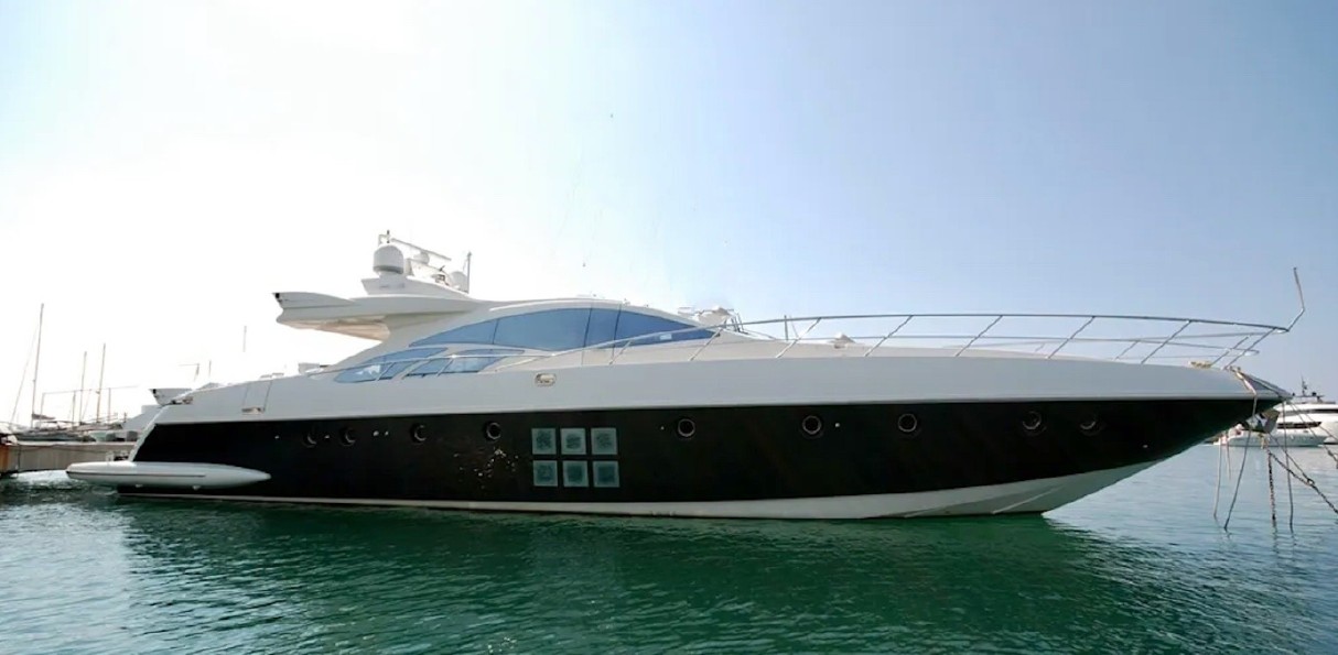 Azimut 86S main photo
