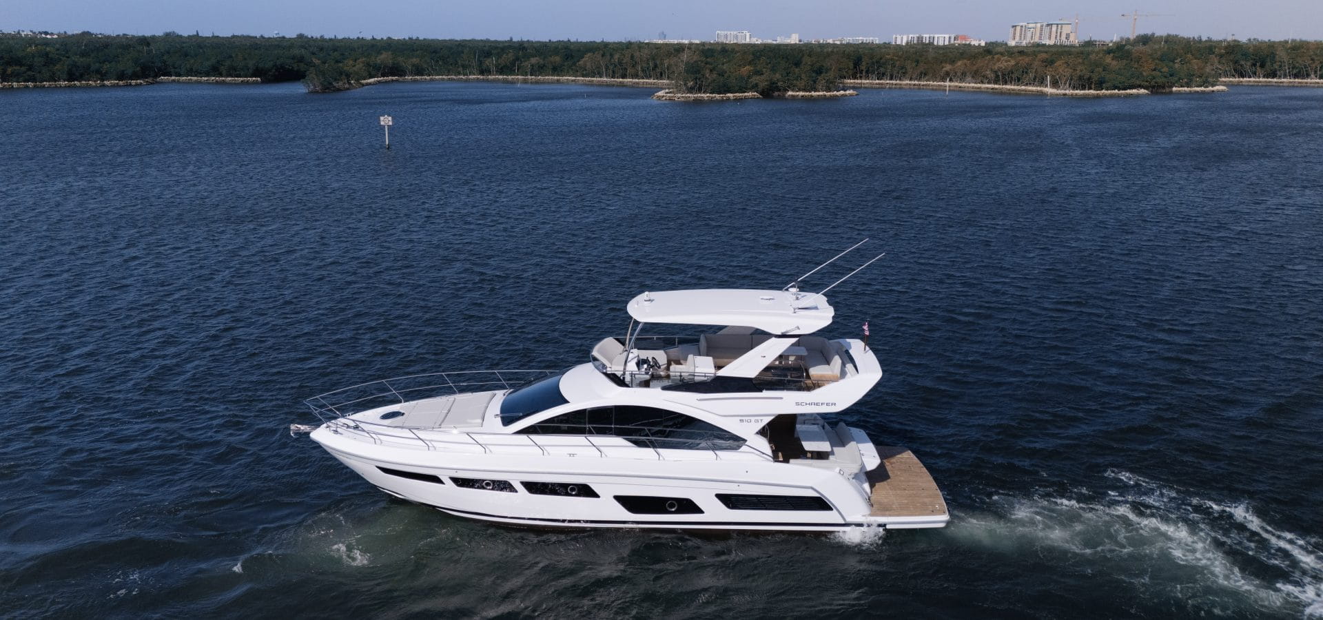Schaefer 510 GT Flybridge main photo