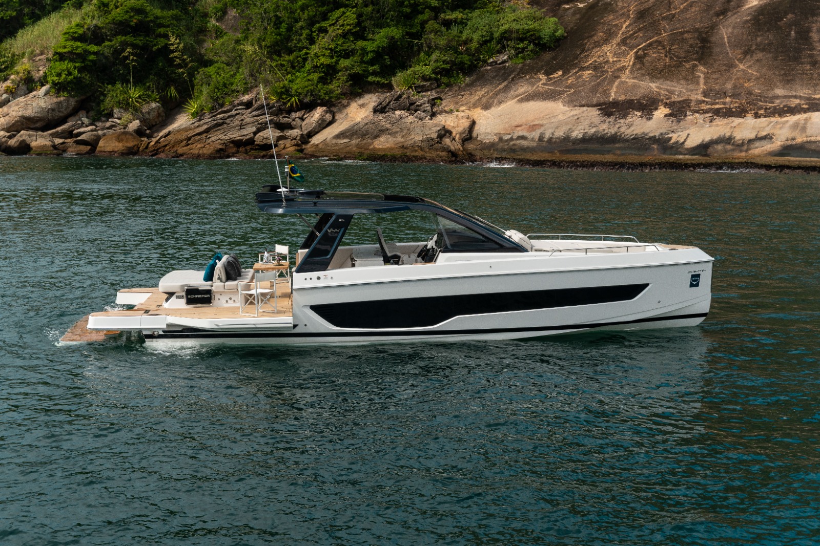 STOCK SCHAEFER YACHTS V44 IB main photo