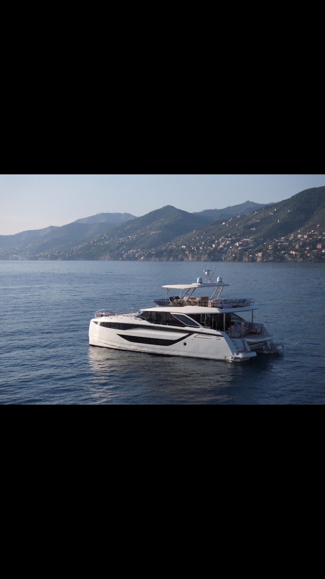 2024 Prestige M8 main photo