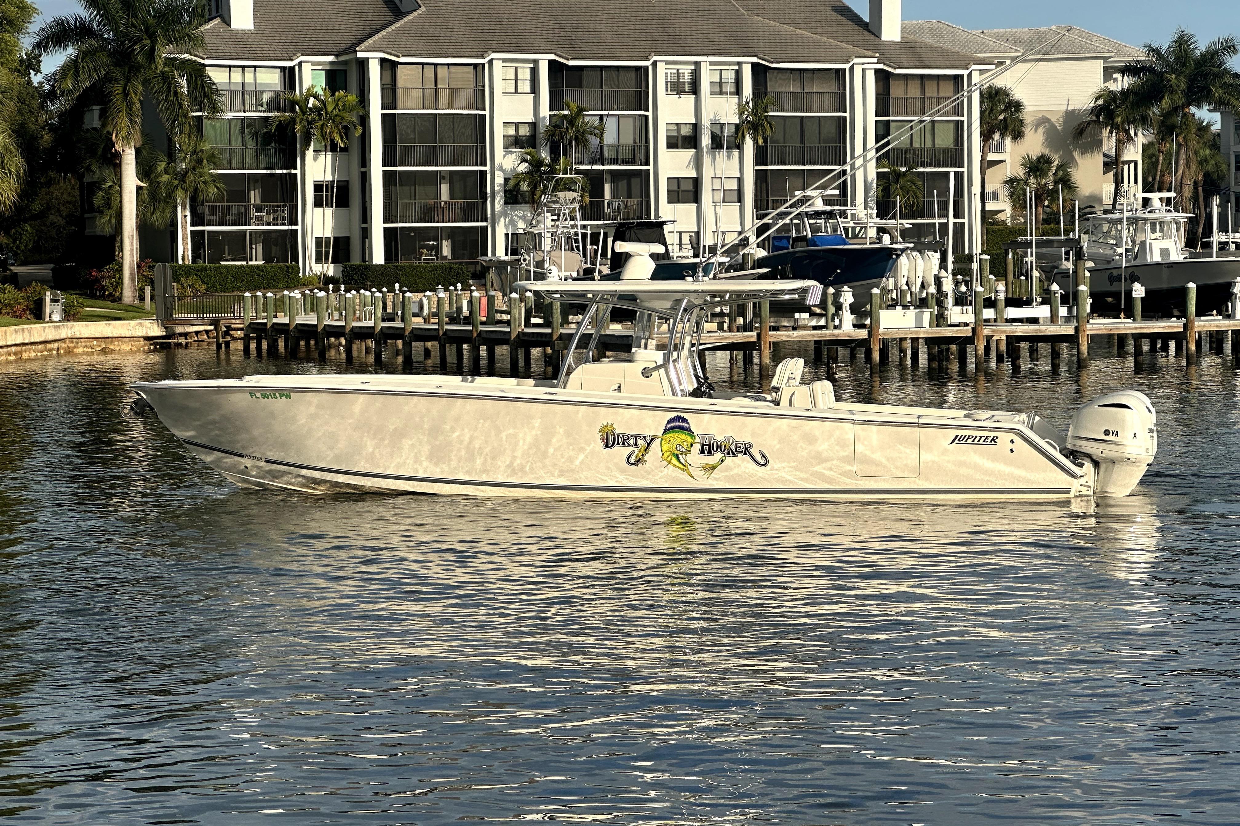 2015 Jupiter 38 FS main photo