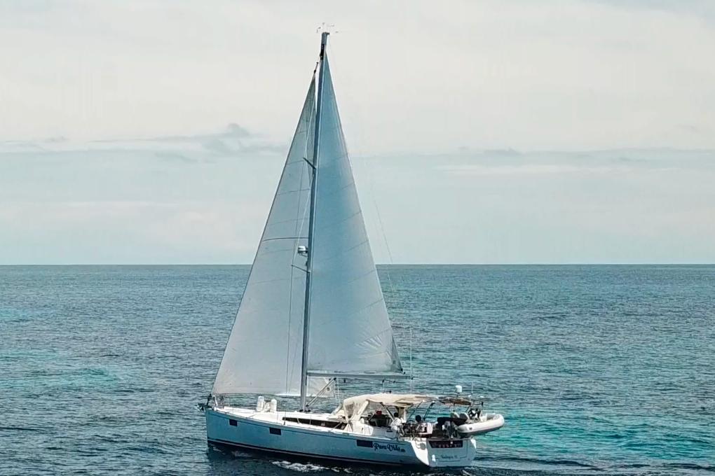 2013 Beneteau Oceanis 48 main photo
