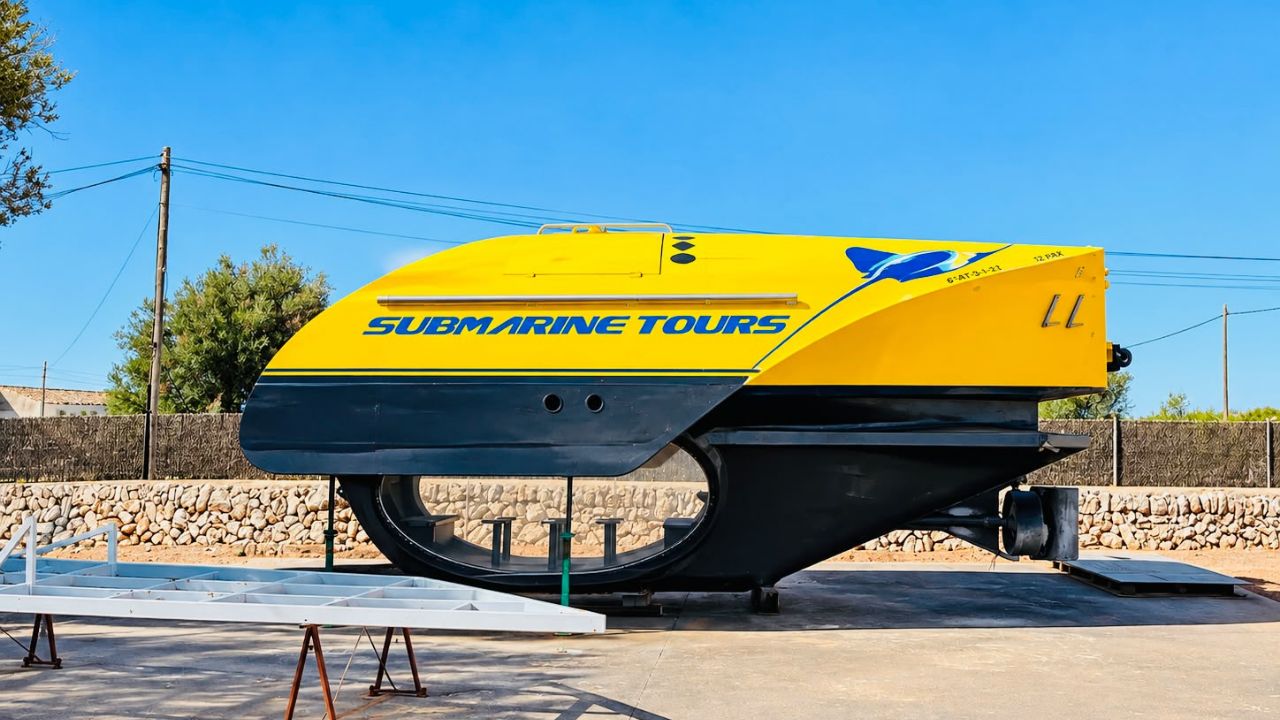 Commercial Semi-Submarine P-305 main photo