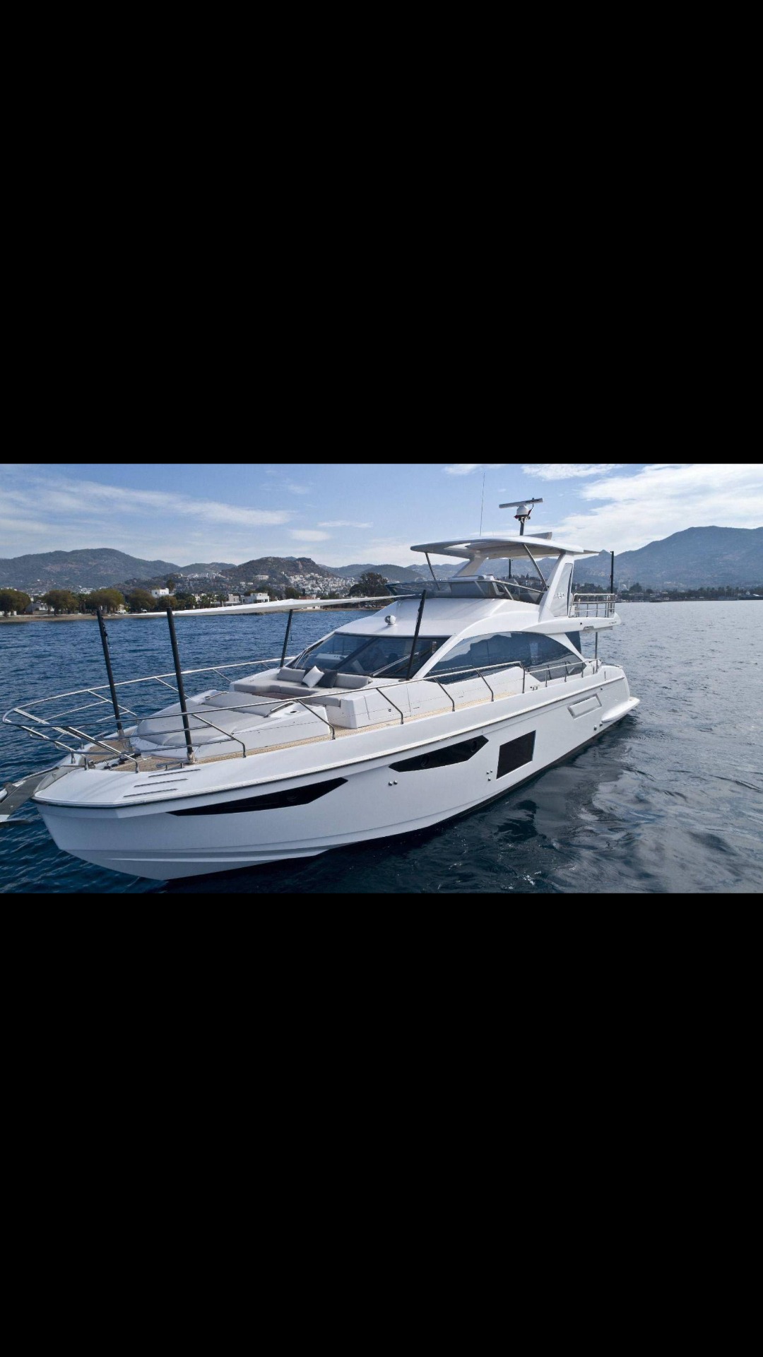 Azimut 60 main photo