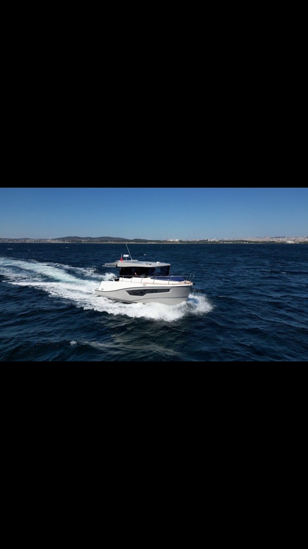 SEA DREAM main photo
