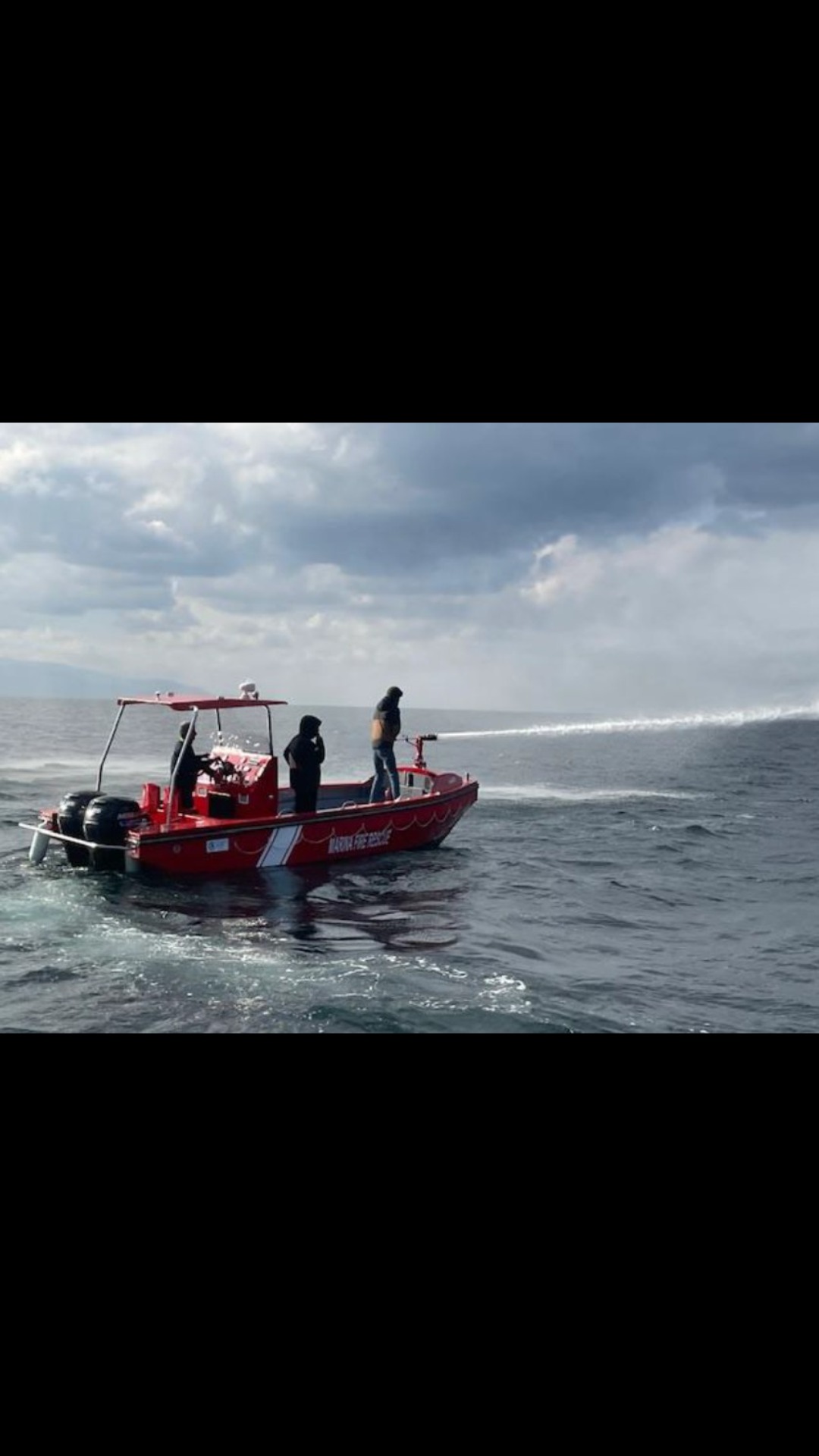 FR19 Fire Rescue Boat for Sale | Marina Fire Fighting Boat | Twin Mercury 115 HP main photo