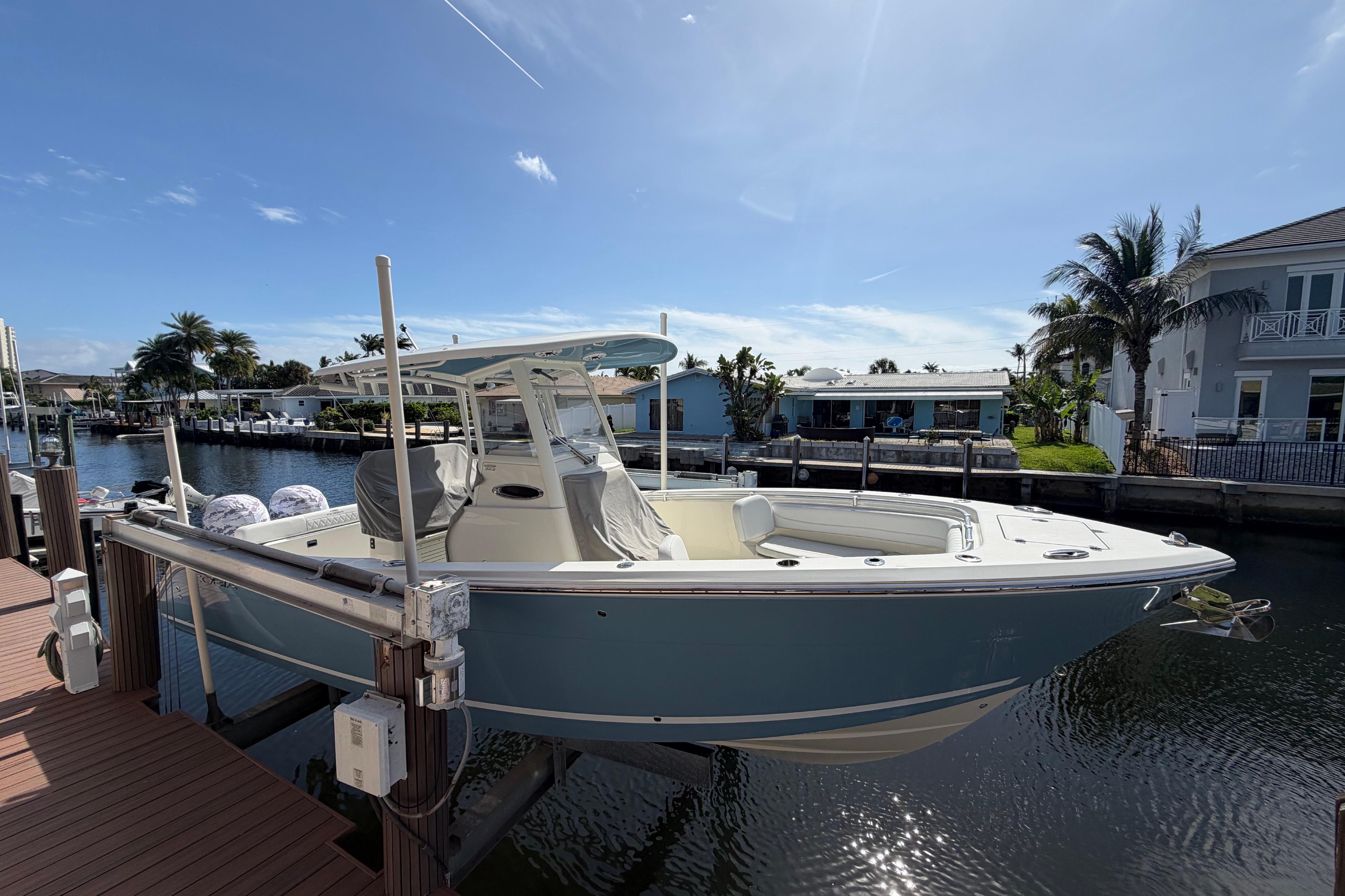 2021 Cobia 262 Center Console main photo
