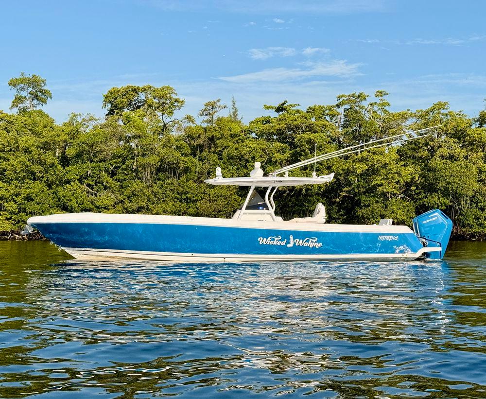 37ft 2016 Intrepid 375 Center Console main photo