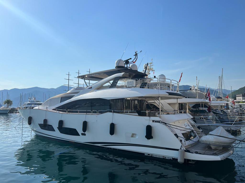 Sunseeker 28M main photo