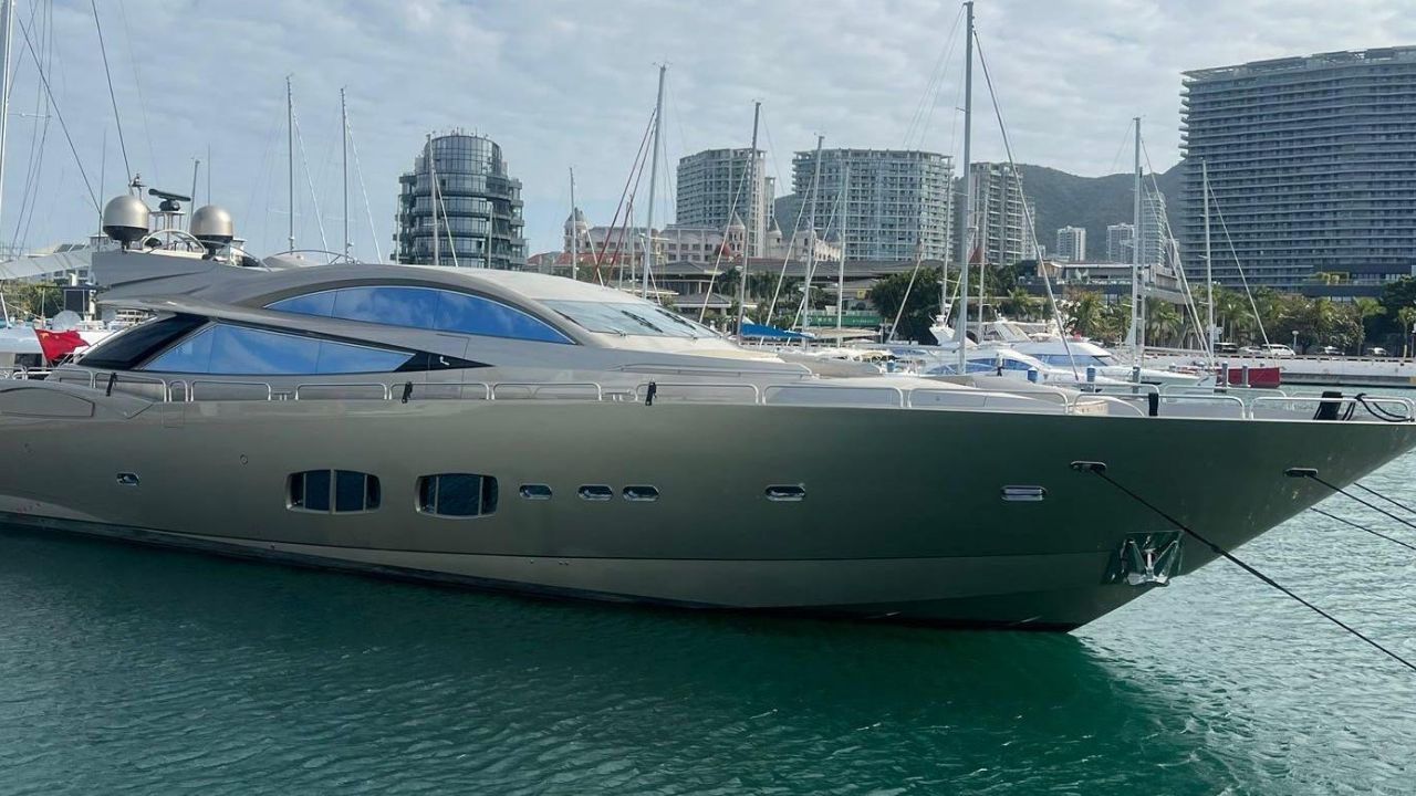 Sunseeker 108 Motor Yacht for Sale main photo