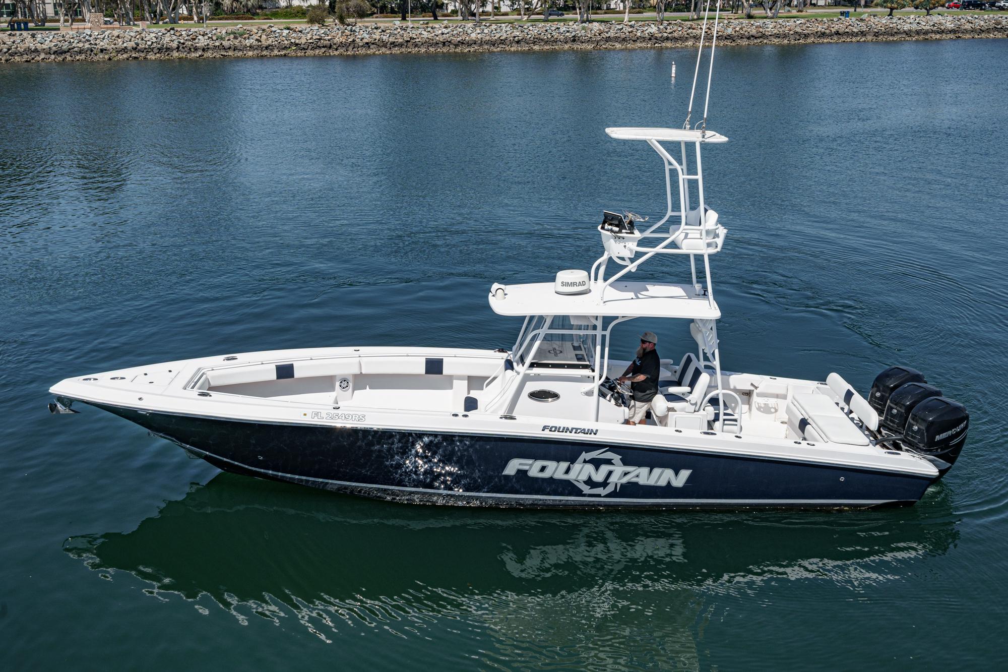 2018 Fountain 38 Center Console main photo